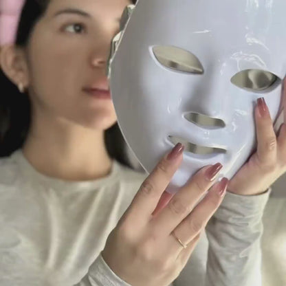 Red light therapy mask